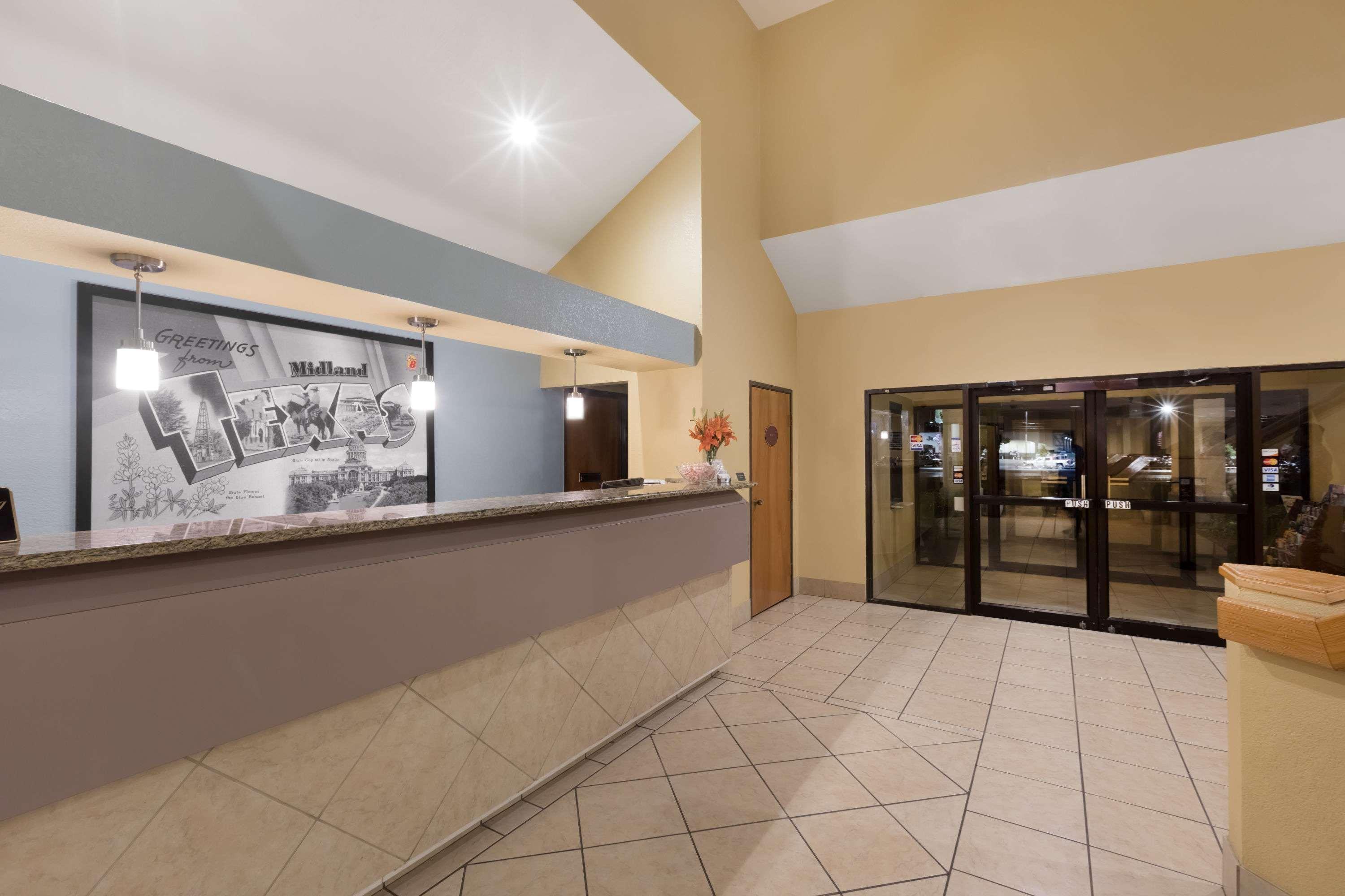 Motel Super 8 By Wyndham Midland Exteriér fotografie