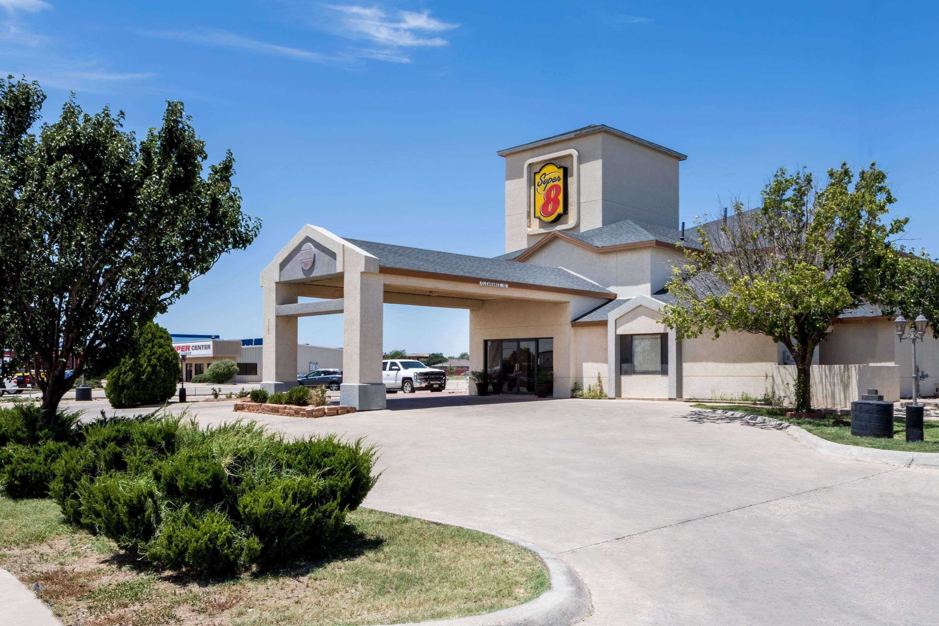 Motel Super 8 By Wyndham Midland Exteriér fotografie